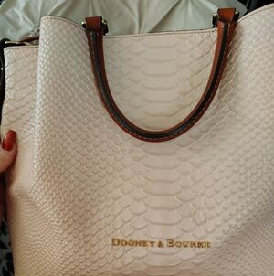 Dooney & Bourke Textured Cream Tote Or Light Pink